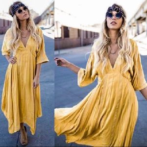 ≪ En Creme ≫ Mustard Yellow Embroidered Dress